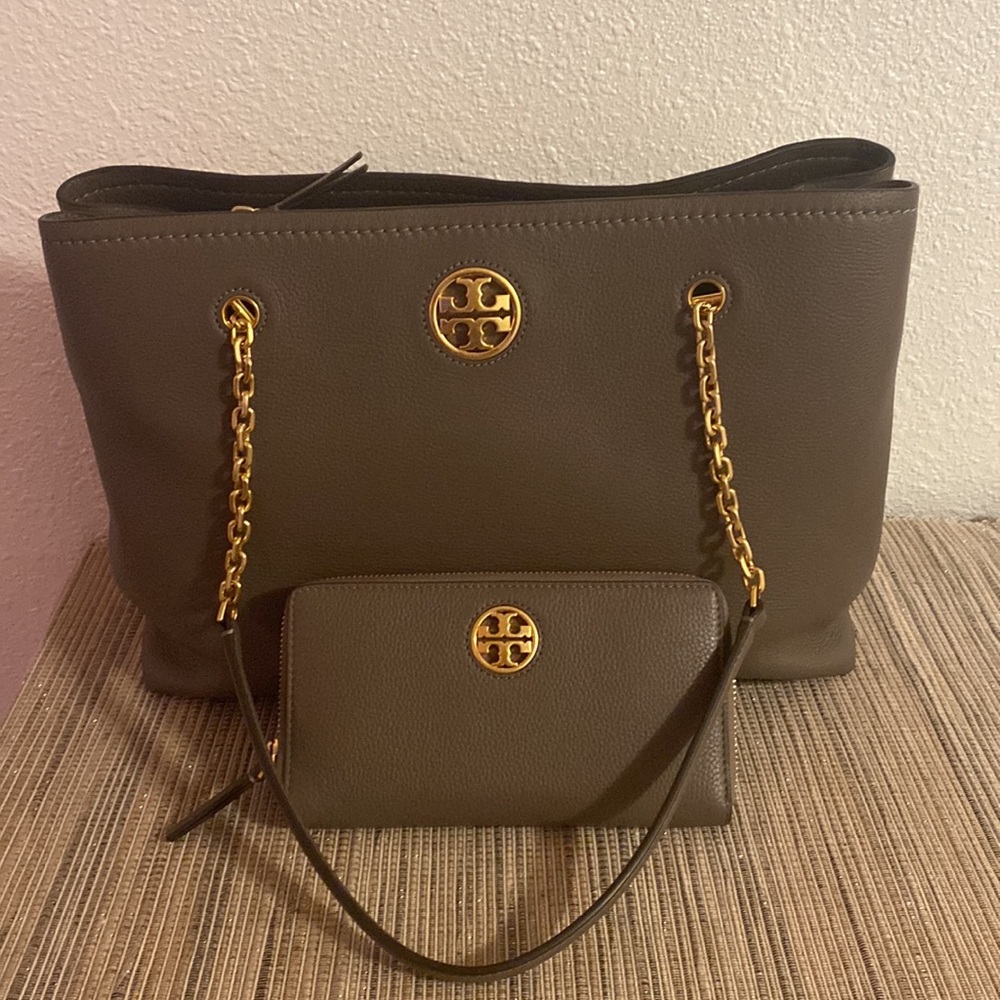 2PCS Tory Burch Carson Tote Silver Maple and Matching Wallet  Price Firm - Picture 16 of 16